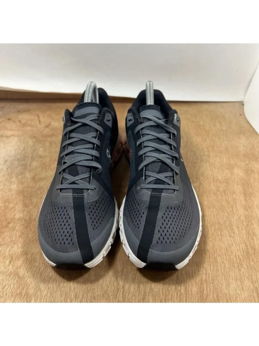 On Cloudflow Women Size 8 Black Grey Athletic Running Shoes Sneakers 35.99234